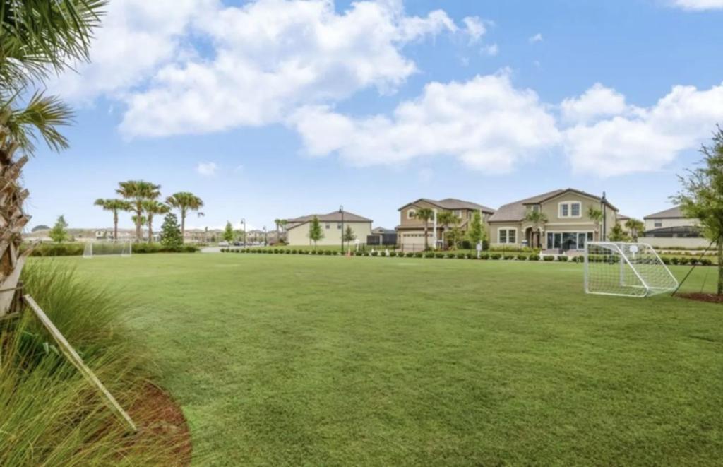 5 Bedrooms - 4,5 Bathrooms - Windsor At Westside 8928 Sa Орландо Екстер'єр фото